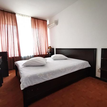 Hotel Unirea ฟอคชานิ ภายนอก รูปภาพ