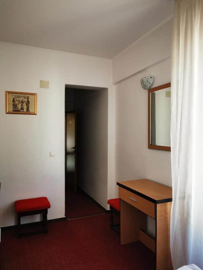 Hotel Unirea ฟอคชานิ ภายนอก รูปภาพ