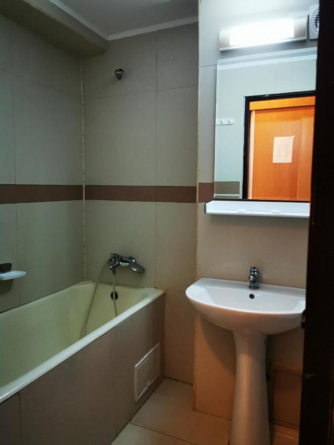 Hotel Unirea ฟอคชานิ ภายนอก รูปภาพ